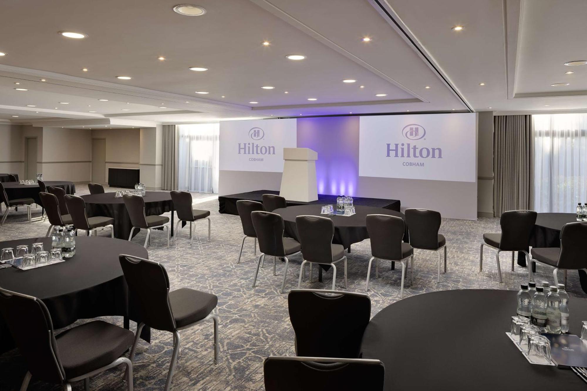 Hilton Cobham Hotel Exterior foto